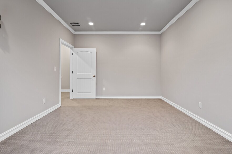 More Photos Of 6281 E 120th Ct, Tulsa Medical For Lease