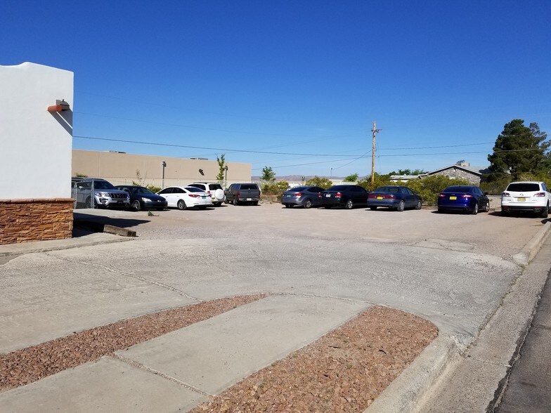 More Photos Of 2301 Saturn Cir, Las Cruces Medical For Sale