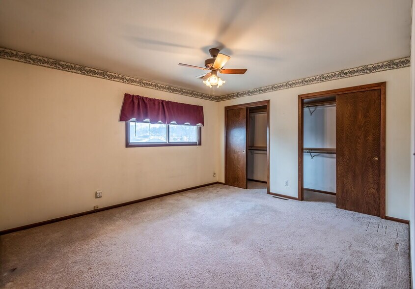 More Photos Of 812 6th St, Harlan Apartments For Sale