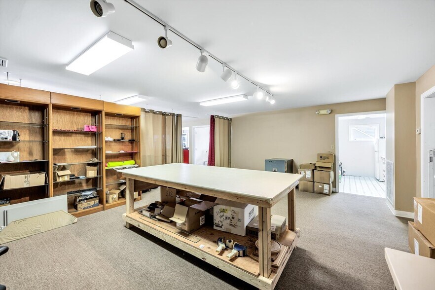 More Photos Of 28 Main St, Dennis Port Freestanding For Sale