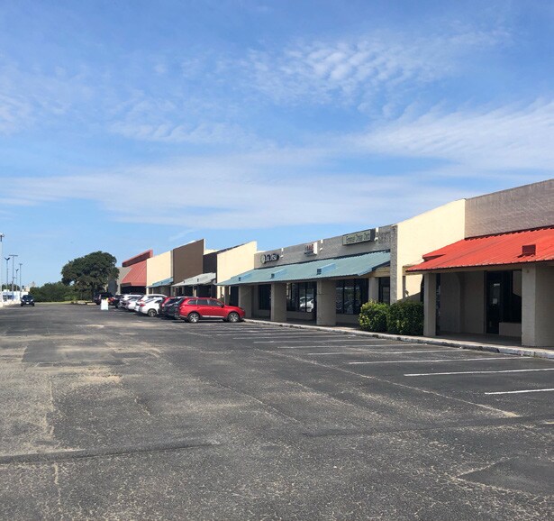 More Photos Of 8721-8759 Grissom Rd, San Antonio Unknown For Lease