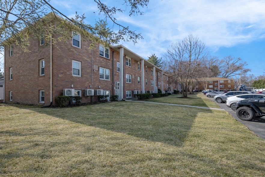 Primary Photo Of 238 Maple St, Agawam Apartments For Sale