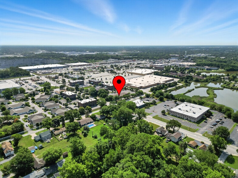 More Photos Of 955 175th St, Homewood Office For Sale