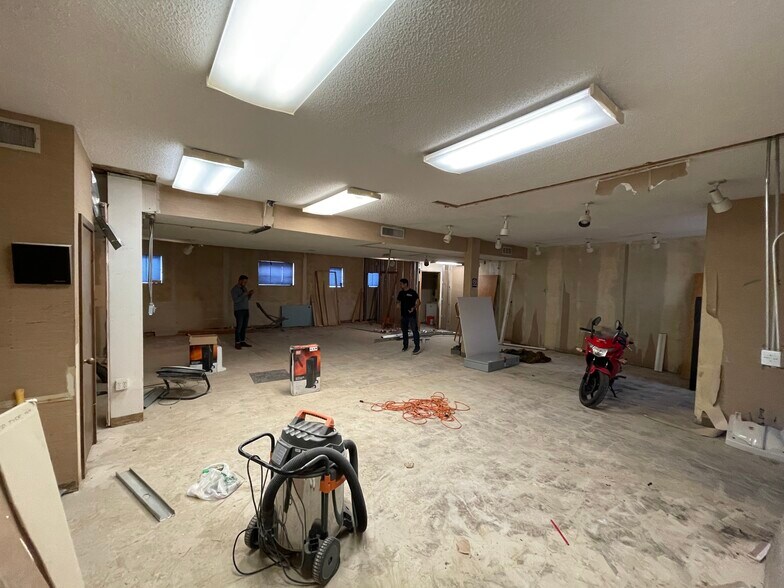 More Photos Of 1340 - 1340 Leyden St, Denver Office For Sale