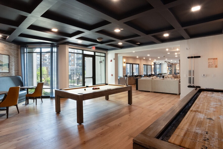 More Photos Of 930 W Mallard Creek Church Rd, Charlotte Apartments For Lease