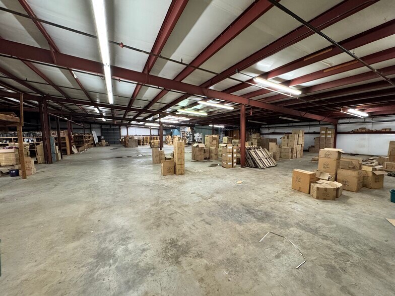 More Photos Of 8769 Dayton Pike, Soddy Daisy Warehouse For Sale