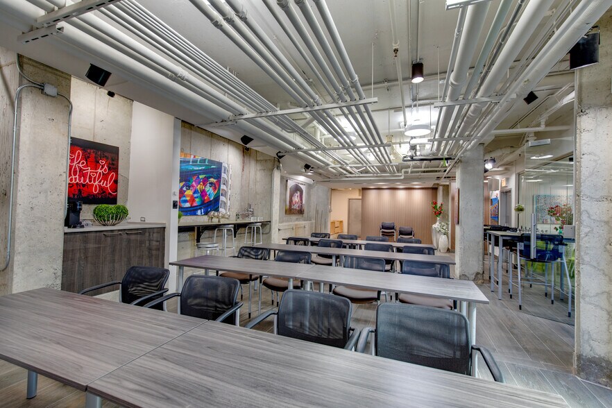 Primary Photo Of 116 W Hubbard St, Chicago Office For Lease