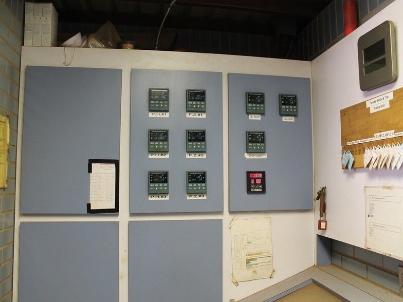 More Photos Of 3097 Brick Plant Rd, Snyder Manufacturing For Sale