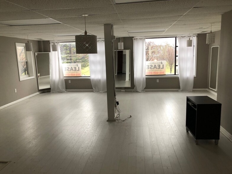 More Photos Of 7896 Georgia Ave, Silver Spring Storefront Retail Office For Lease