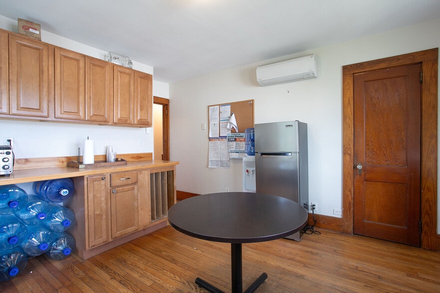 More Photos Of 783 S Main St, Great Barrington Storefront Retail Office For Sale