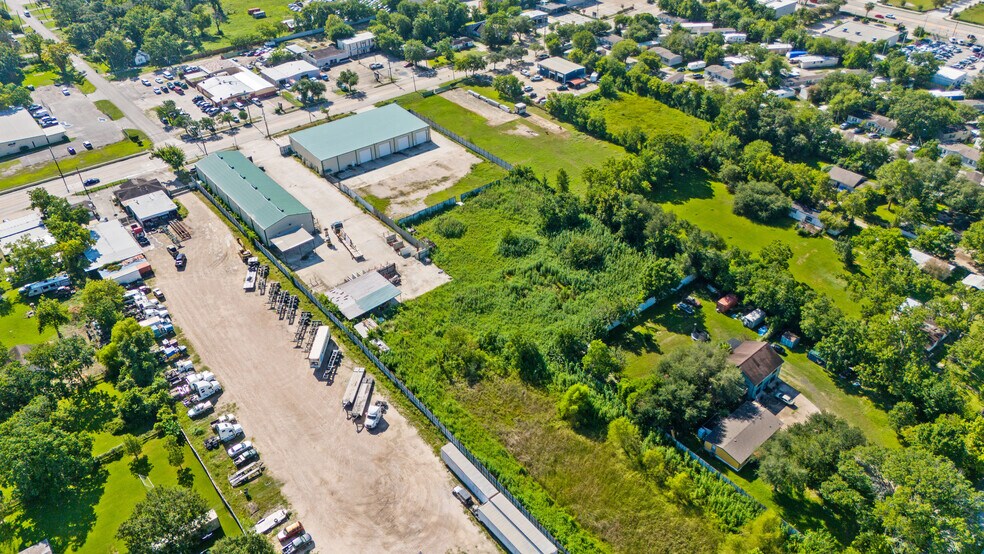 More Photos Of 2950 Preston Ave, Pasadena Unknown For Lease