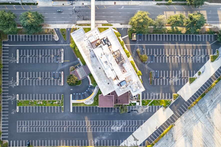 More Photos Of 301 W Huntington Dr, Arcadia Medical For Lease