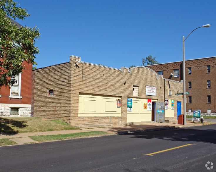 Primary Photo Of 3301-3303 Arsenal St, Saint Louis Storefront Retail Residential For Sale