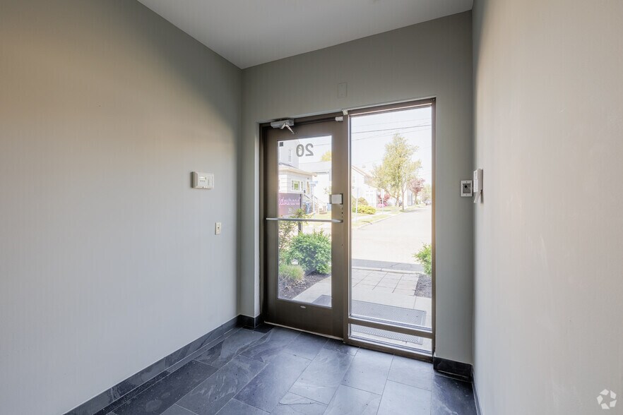 More Photos Of 20 Woodridge Ave, Hackensack Medical For Lease