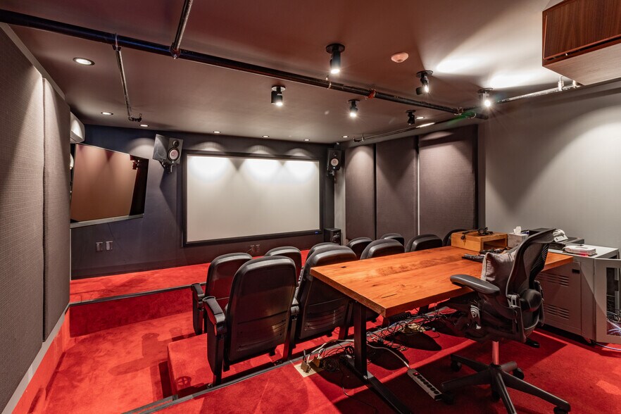 More Photos Of 759 N Spring St, Los Angeles Loft Creative Space For Lease