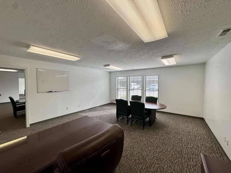 More Photos Of 200 Professional Ct, Lafayette Office For Lease