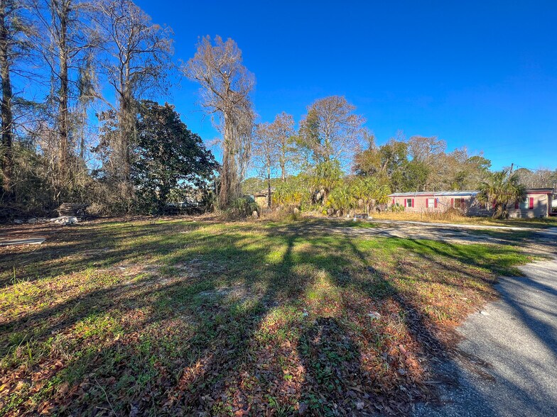 More Photos Of 8144 W Grover Cleveland Blvd, Homosassa Office For Sale