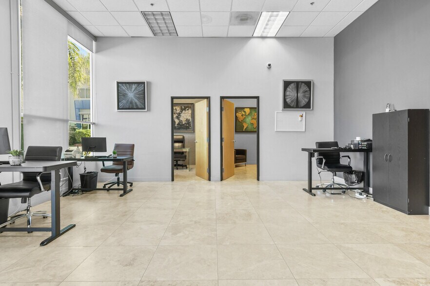 More Photos Of 861 Harold Pl, Chula Vista Research And Development For Sale