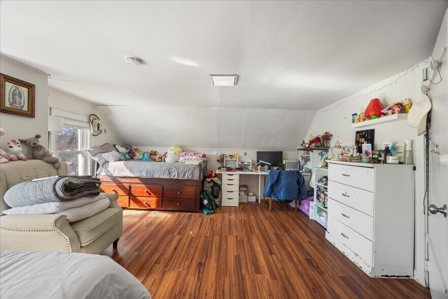 More Photos Of 49 LAKE St, West Harrison Restaurant For Sale