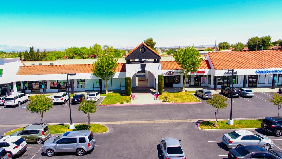 Primary Photo Of 2059-2073 W Avenue K, Lancaster Unknown For Lease