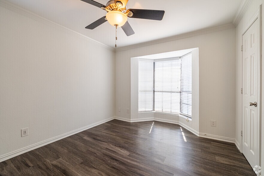 More Photos Of 4919 Belmont Ave, Dallas Apartments For Sale