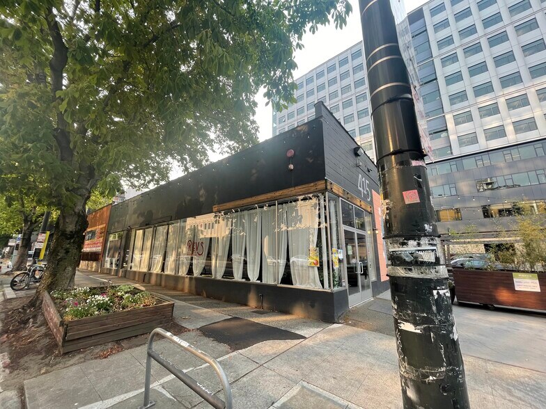 Primary Photo Of , Seattle General Retail For Sale