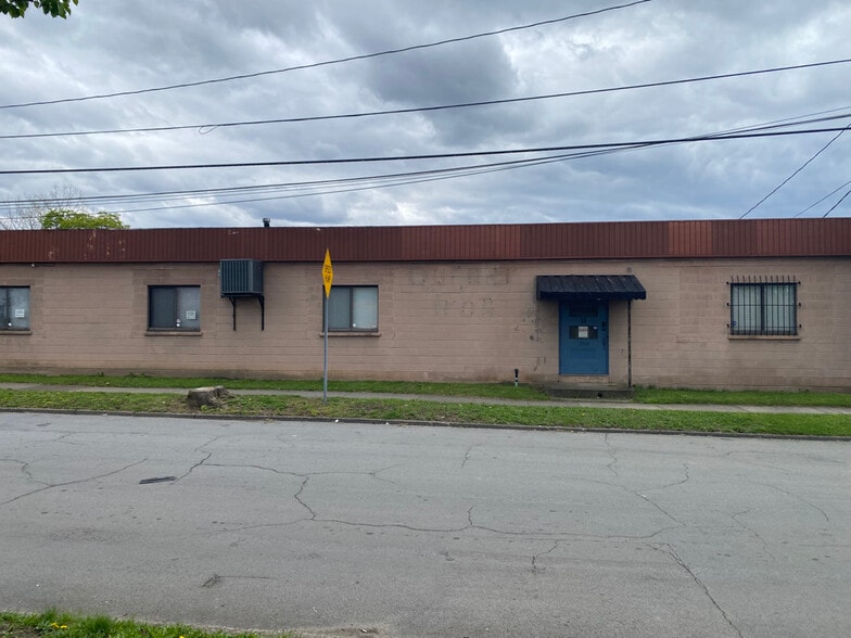 Primary Photo Of 11 Nester St, Rochester Manufacturing For Lease