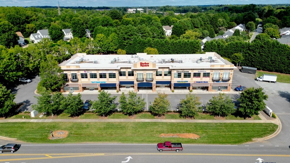 More Photos Of 491 Williamson Rd, Mooresville Unknown For Lease