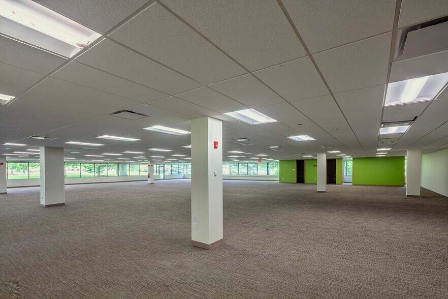 More Photos Of 5062 Brittonfield Pky, East Syracuse Office For Sale