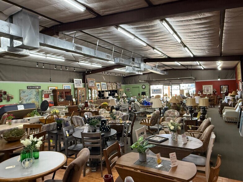 More Photos Of 8111 E Apache Trl, Mesa Freestanding For Sale