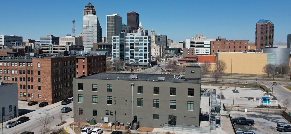 More Photos Of 319 SW 5th St, Des Moines Loft Creative Space For Lease