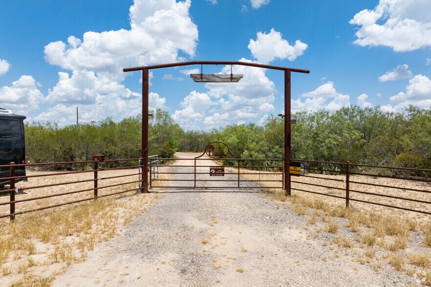 More Photos Of HWY 83, Laredo Land For Sale