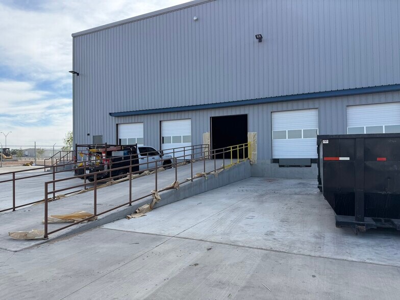 More Photos Of 230 NE Loop 289, Lubbock Industrial For Lease