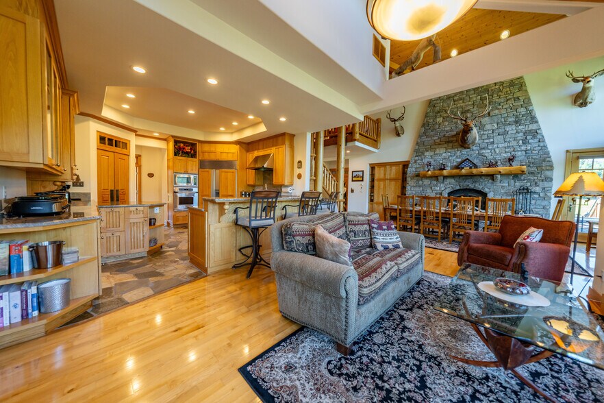 More Photos Of 135 Squire Ln S, Trout Creek Hospitality For Sale