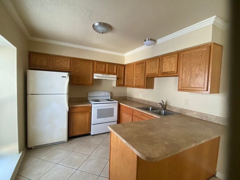More Photos Of 3005 Lake Villa Dr, Metairie Apartments For Sale