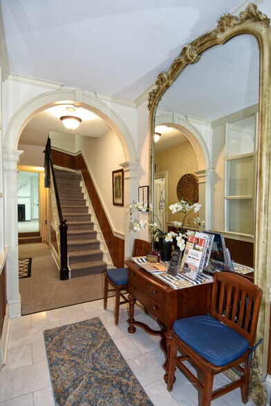 More Photos Of 109-111 S Fairfax St, Alexandria Office For Sale