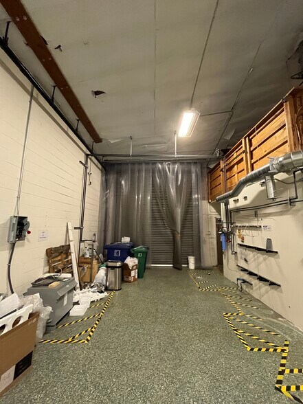 More Photos Of 1200 5th St, Berkeley Light Manufacturing For Sale