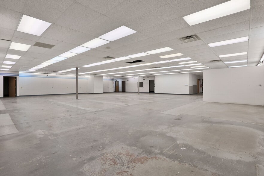 More Photos Of 799 N Hague Ave, Columbus Warehouse For Lease