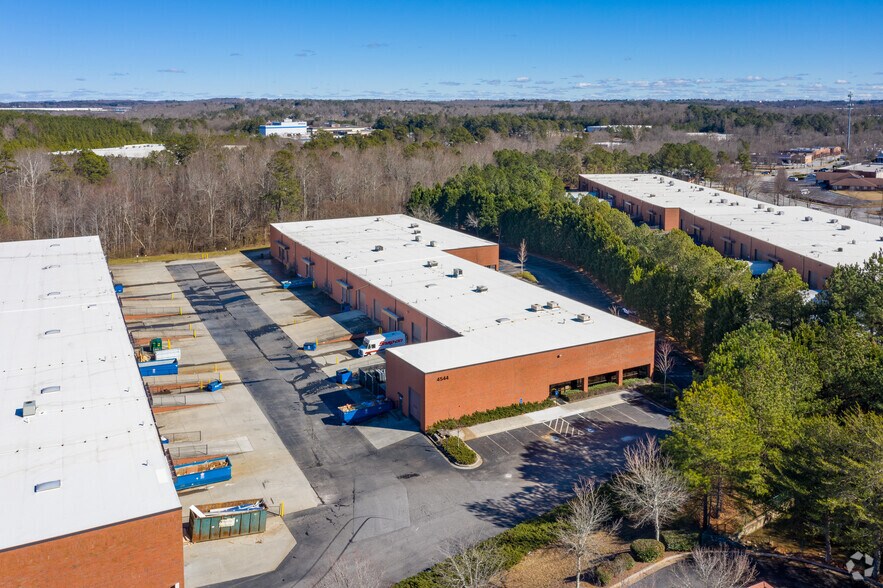 More Photos Of 4544 Atwater Ct, Buford Distribution For Lease