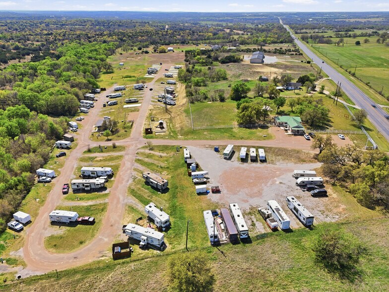 More Photos Of 5860 N FM 51, Weatherford Trailer Camper Park For Sale