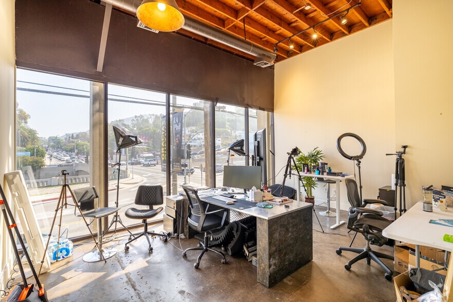 More Photos Of 3211 Cahuenga Blvd W, Los Angeles Loft Creative Space For Sale