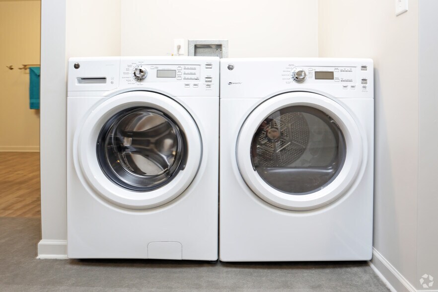 More Photos Of 25 S Linden Ave, Council Bluffs Apartments For Sale