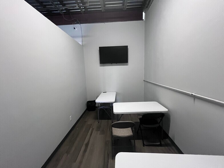More Photos Of 18 Graf Rd, Newburyport Industrial For Sale