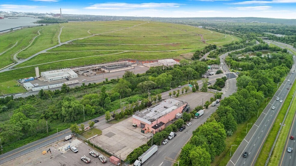 More Photos Of 2200 Arthur Kill Rd, Staten Island Distribution For Lease