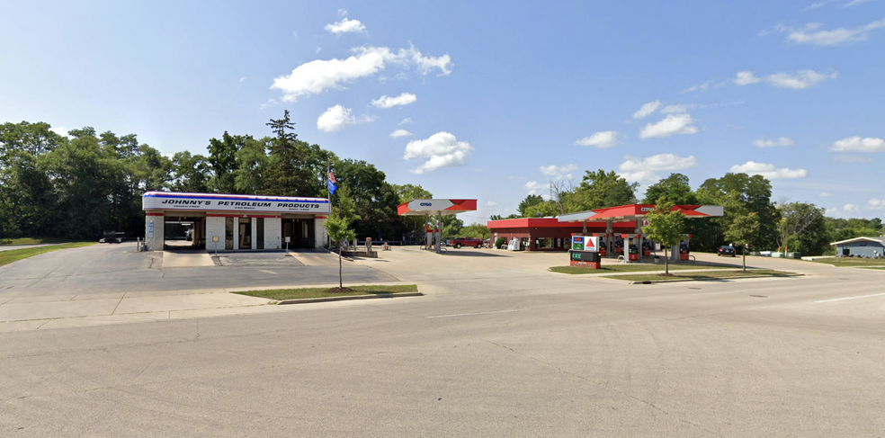 Primary Photo Of 17871 Janesville Rd, Muskego Auto Repair For Sale