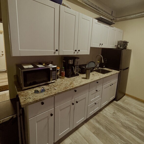 More Photos Of 16111 E Burnside St, Portland Apartments For Sale