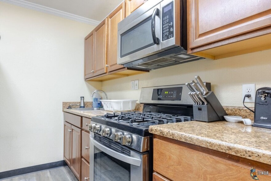 More Photos Of 1902 W Euclid Ave, El Centro Warehouse For Sale