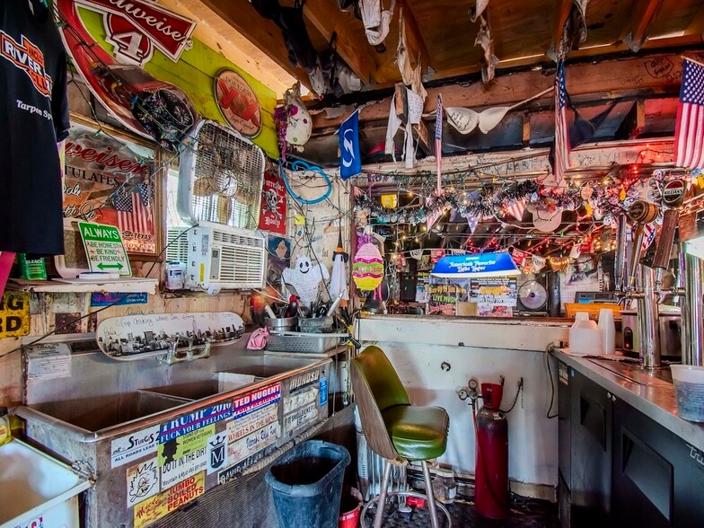 More Photos Of 1761 Beckett Way & US Highway 19, Tarpon Springs Bar For Sale