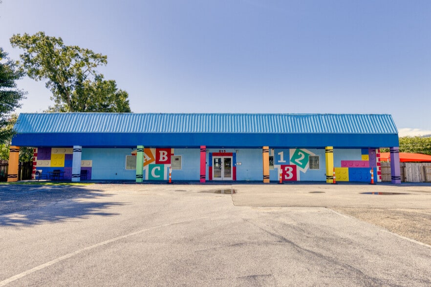 615 Howard Ave, Biloxi, MS 39530 Daycare Center For Sale