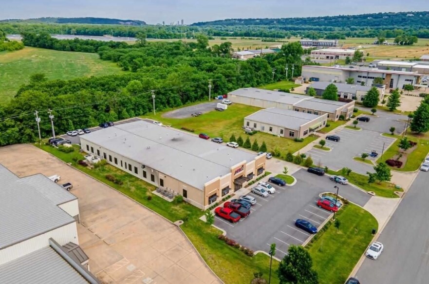More Photos Of 4850 Northshore Ln, North Little Rock Office For Sale